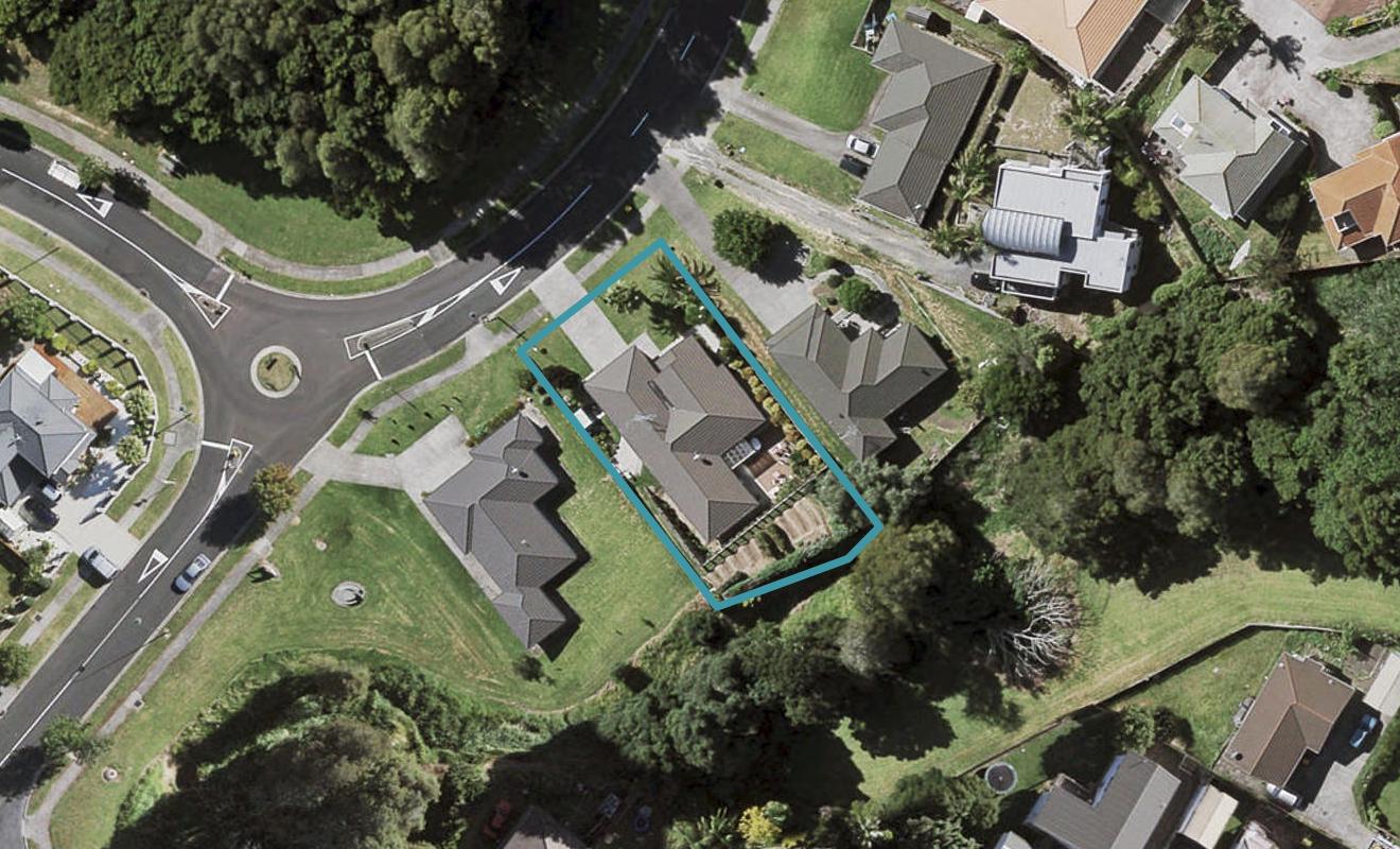 52 De Havilland Drive, Goodwood Heights, Auckland - Carousel 1