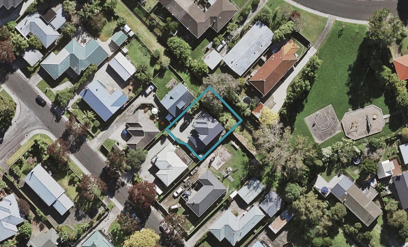 9A Lynden Avenue, Hillcrest, Auckland - Carousel 1