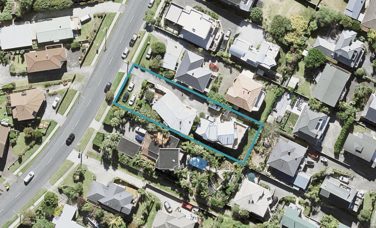 1/71 Deep Creek Road, Waiake, Auckland - Carousel 1