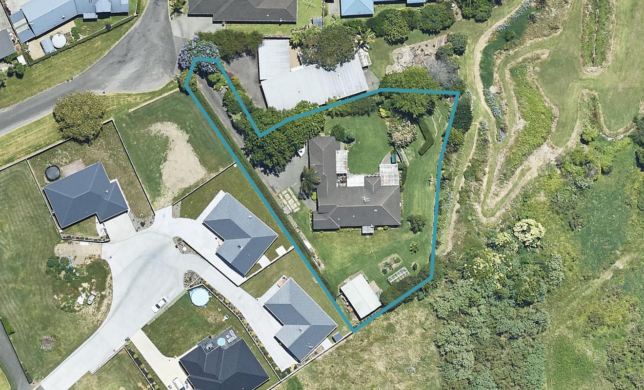 2B Wouldbank Way, Welcome Bay, Tauranga - Carousel 1
