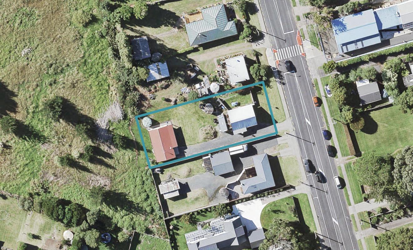 12 Wakelin Road, Beachlands, Auckland - Carousel 1