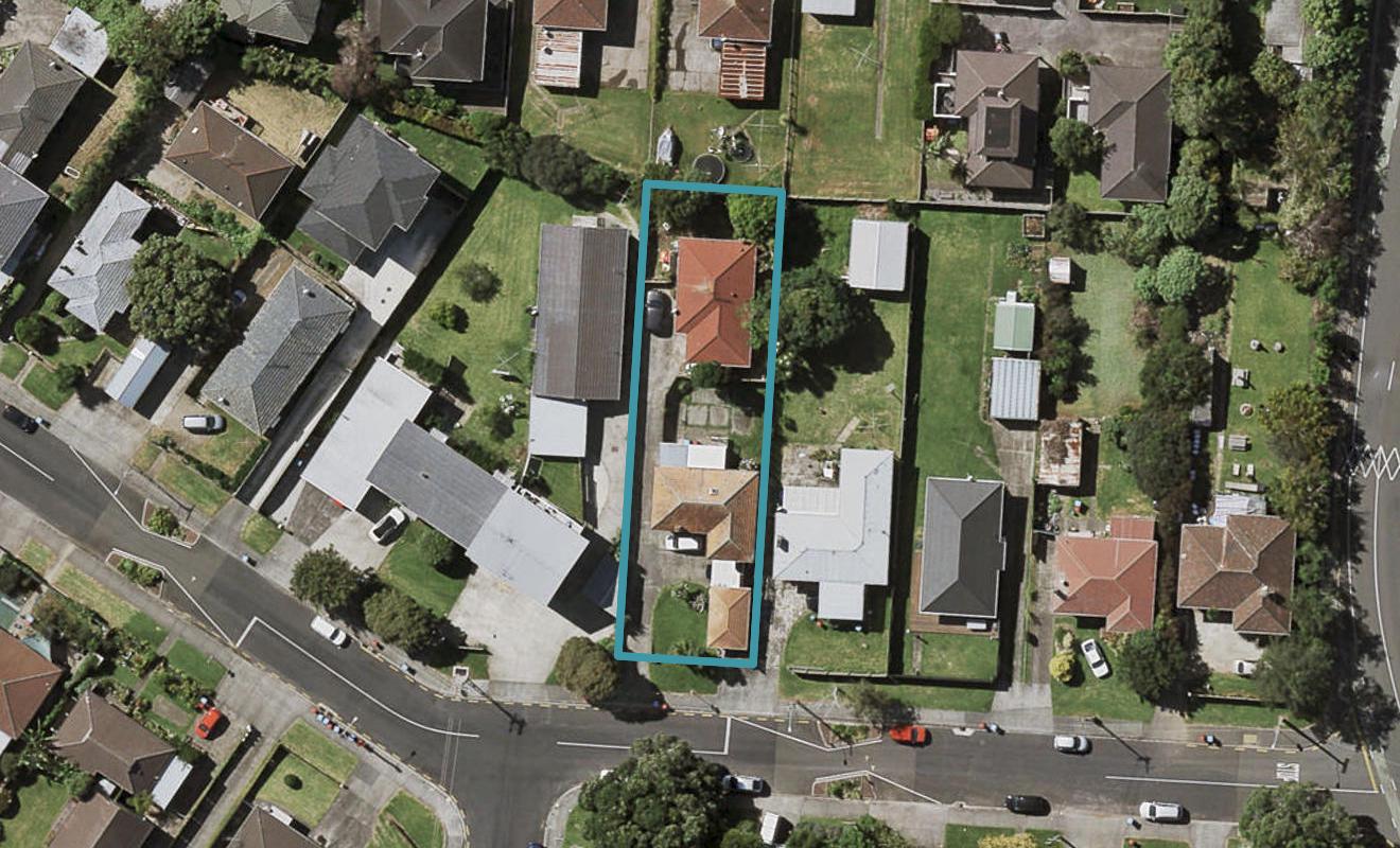1/12 Roslyn Road, Mount Wellington, Auckland - Carousel 1