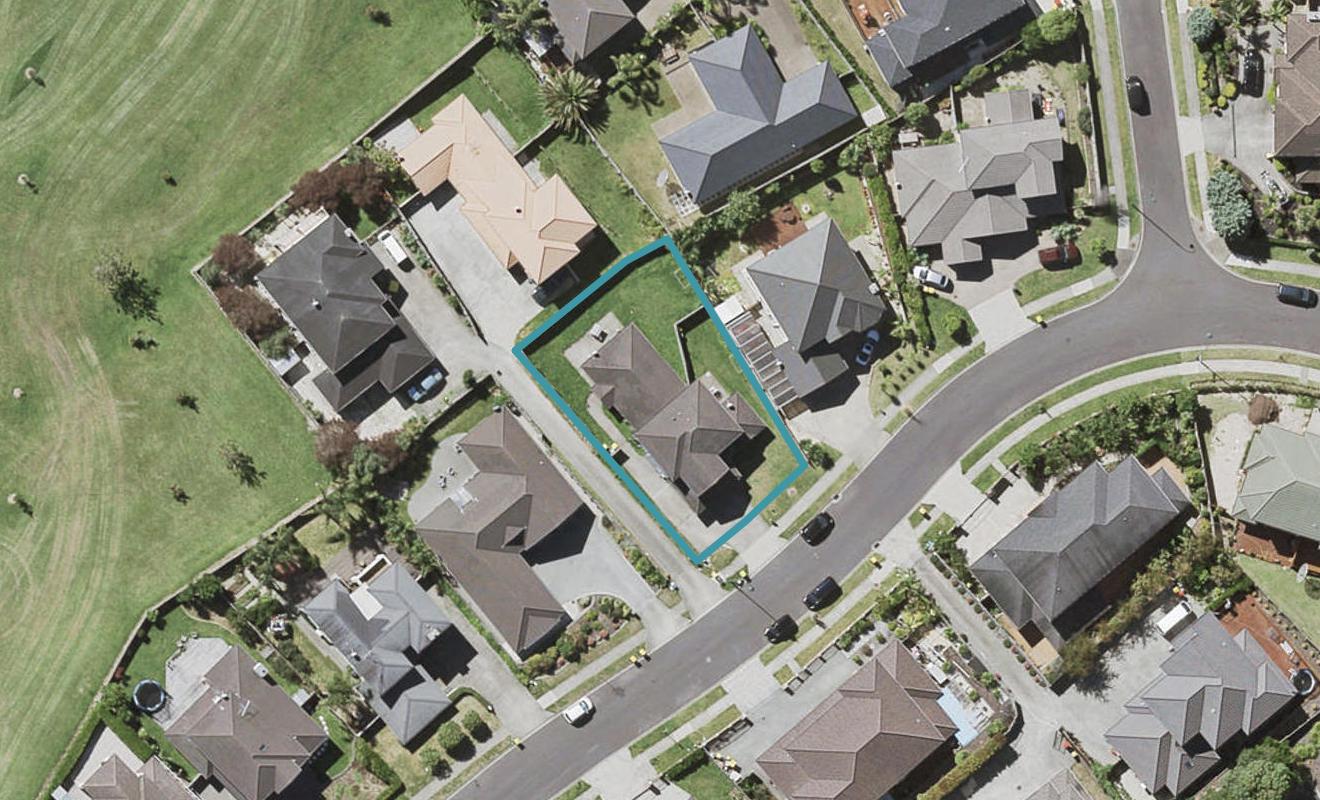14 Ballymore Drive, Pinehill, Auckland - Carousel 1