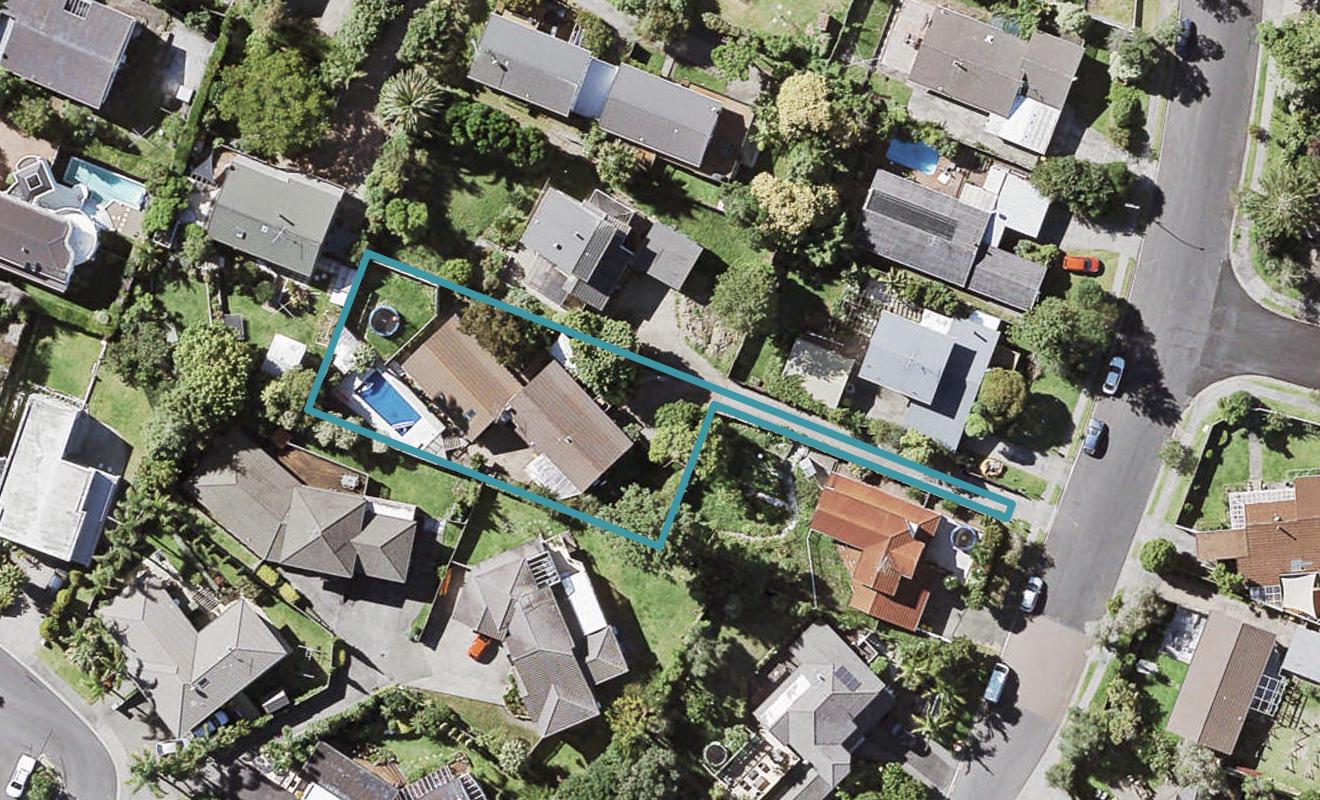 12 Langana Avenue, Browns Bay, Auckland - Carousel 1