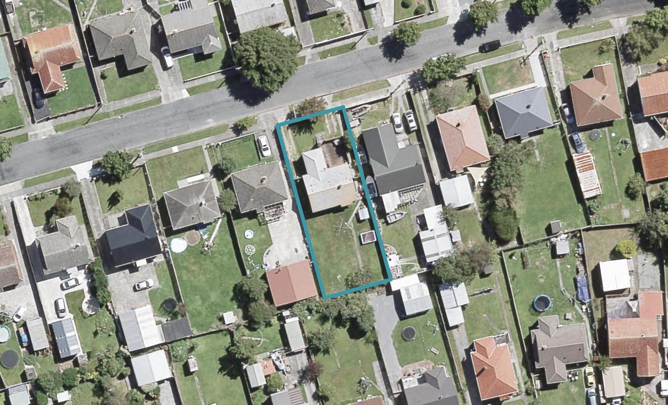 32 Shearer Crescent, Naenae, Lower Hutt - Carousel 1