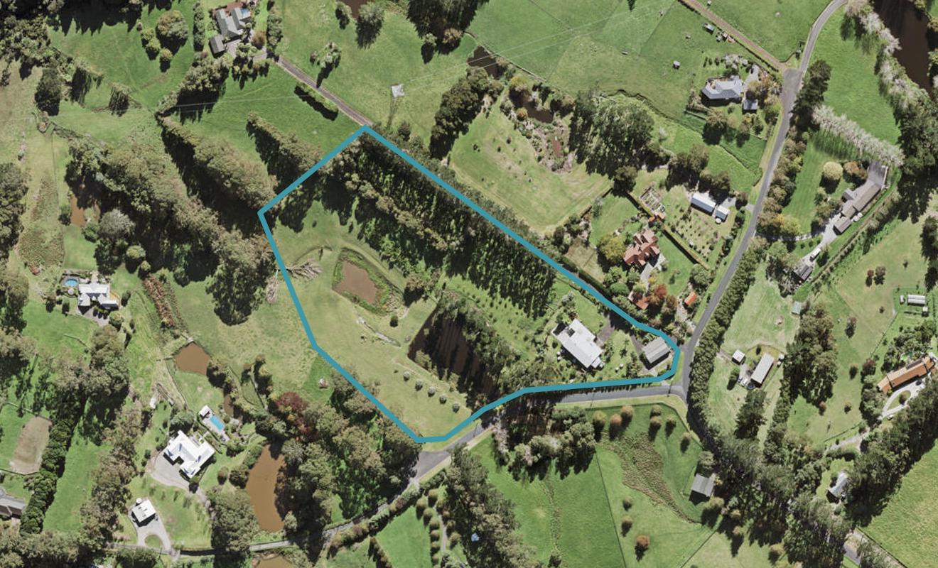 1 Daphne Harden Lane, Paremoremo, Auckland - Carousel 1