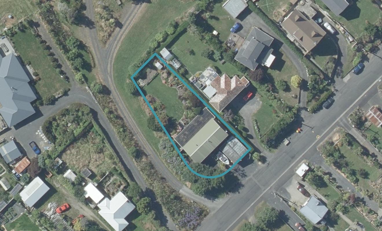 39 Bennett Road, Ocean View, Dunedin - Carousel 1