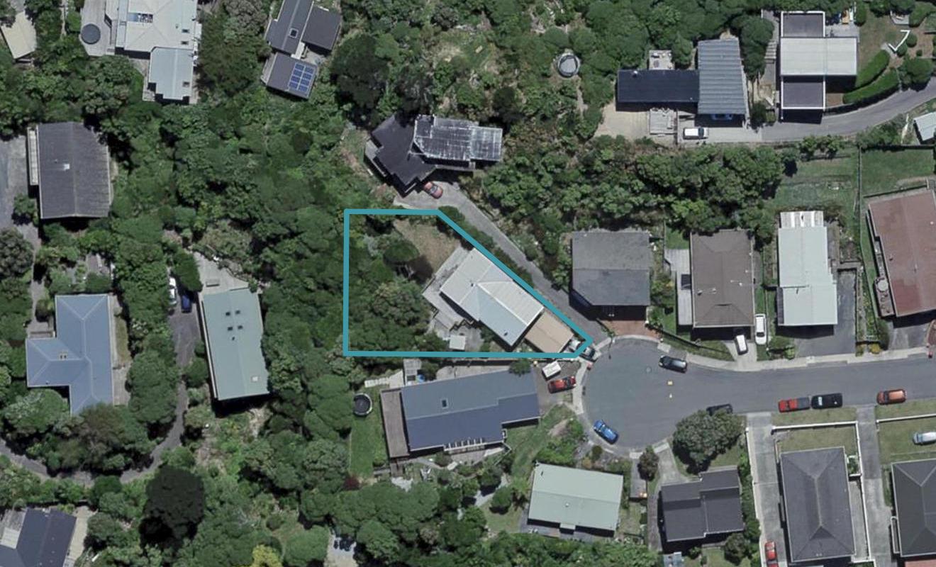 16 Twomey Grove, Houghton Bay, Wellington - Carousel 1