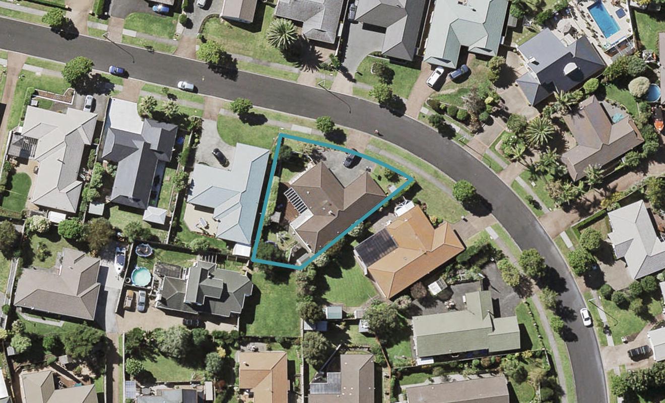 41 Bob Charles Drive, Golflands, Auckland - Carousel 1