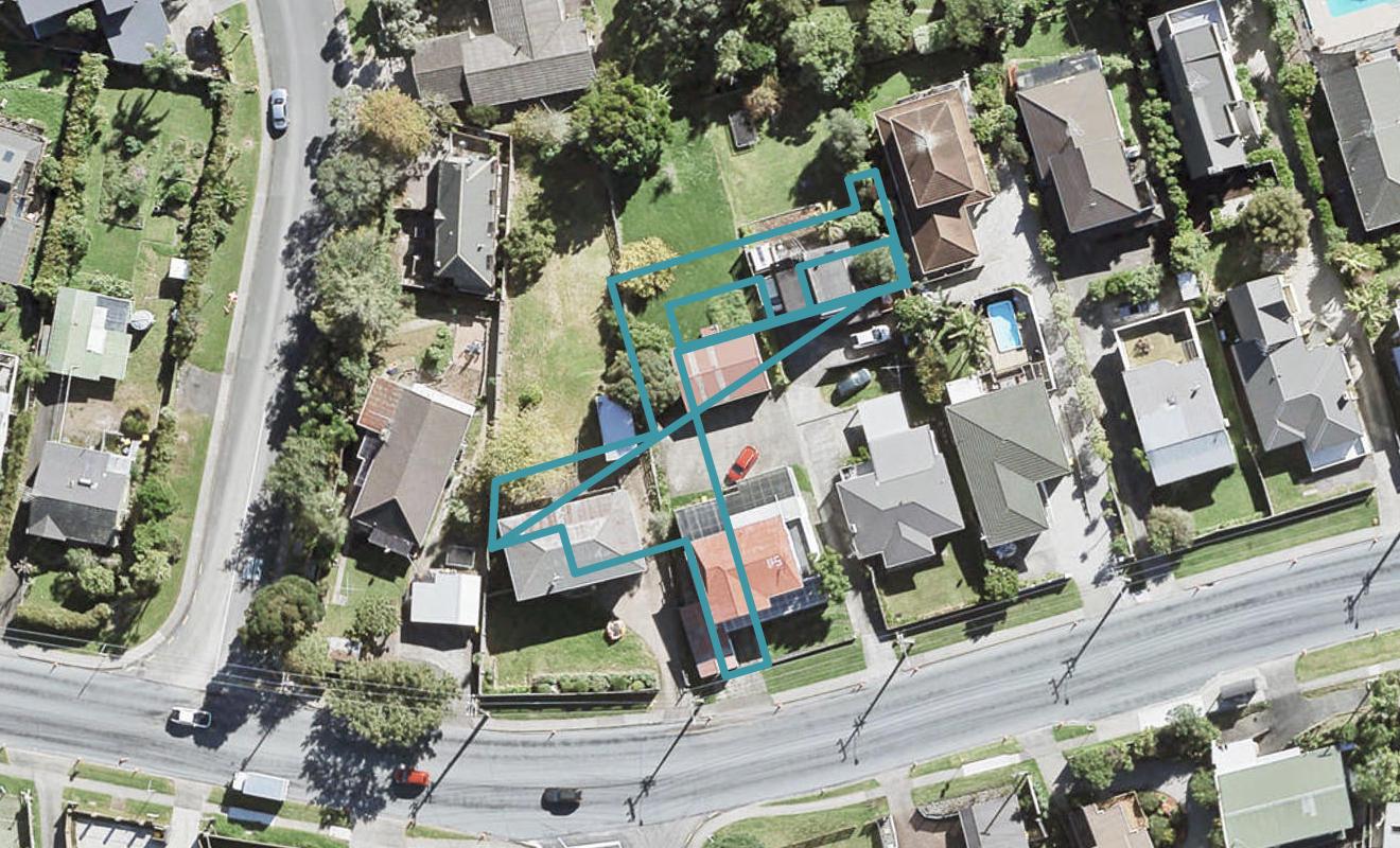 1/147B Carlisle Road, Northcross, Auckland - Carousel 1