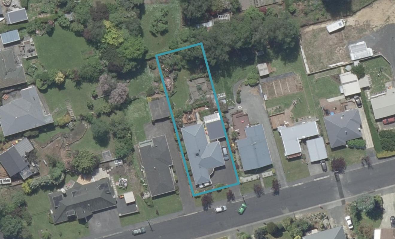 16 Kennedy Road, Fairfield, Dunedin - Carousel 1