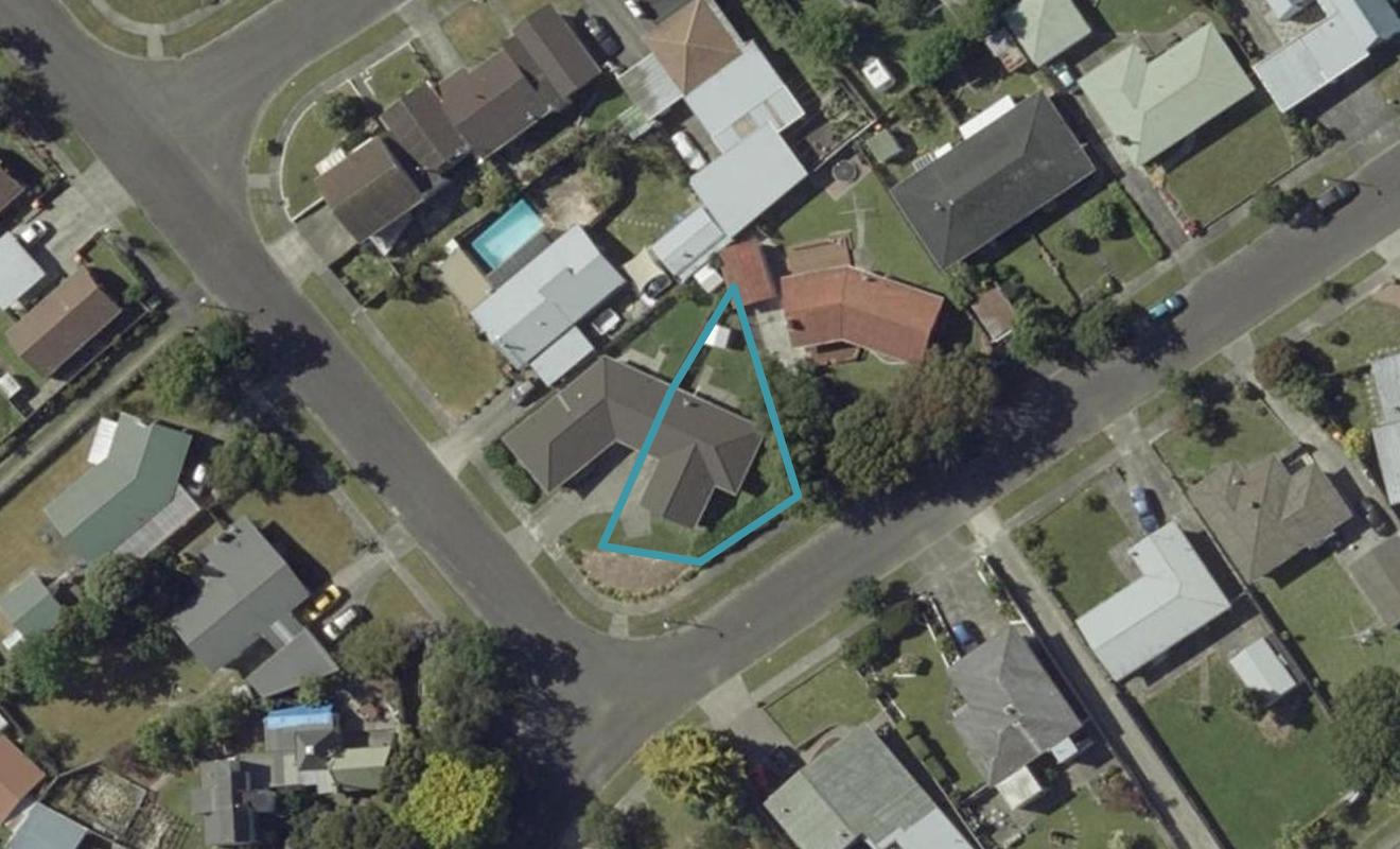 42 Pinedale Parade, Milson, Palmerston North - Carousel 1