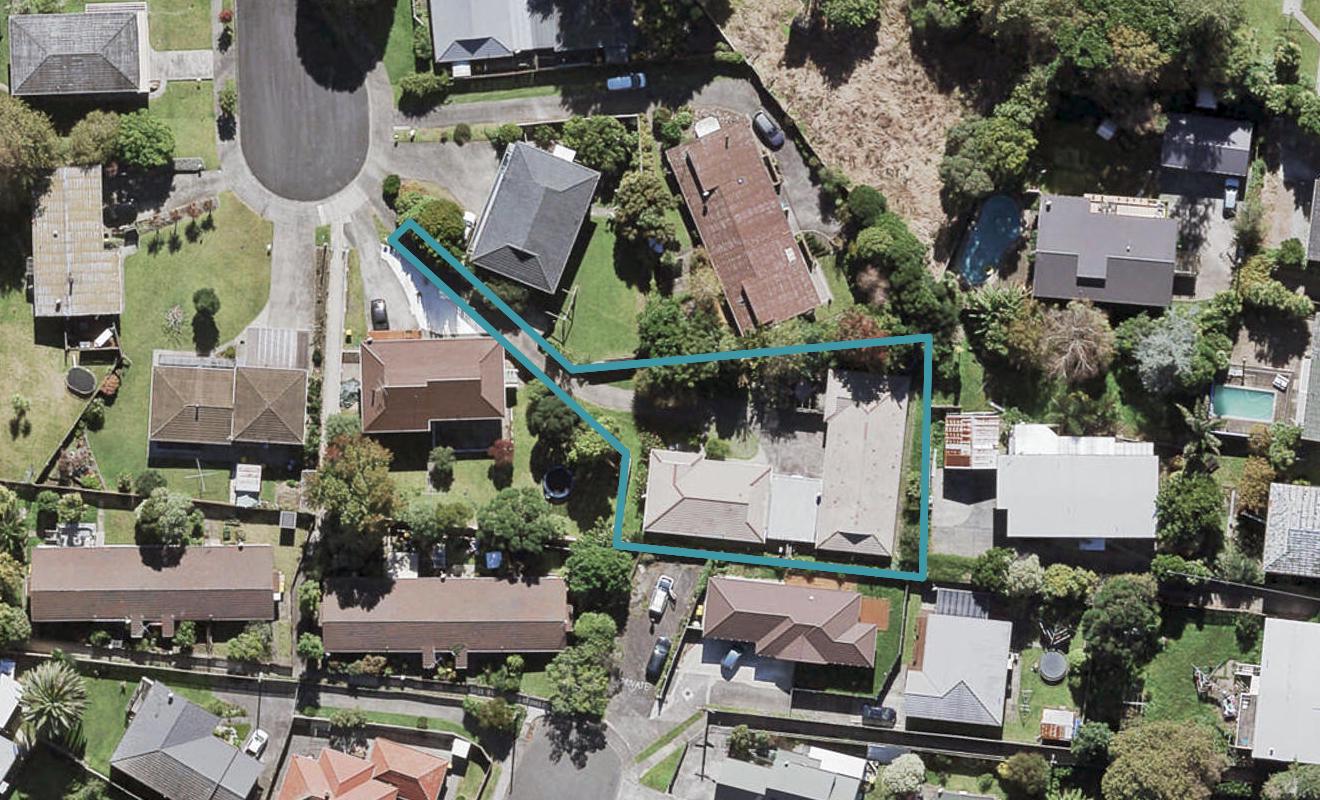 2/43 Miltonia Avenue, Te Atatu South, Auckland - Carousel 1