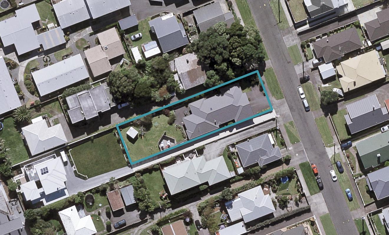 18 Sackville Street, Fitzroy, New Plymouth - Carousel 1