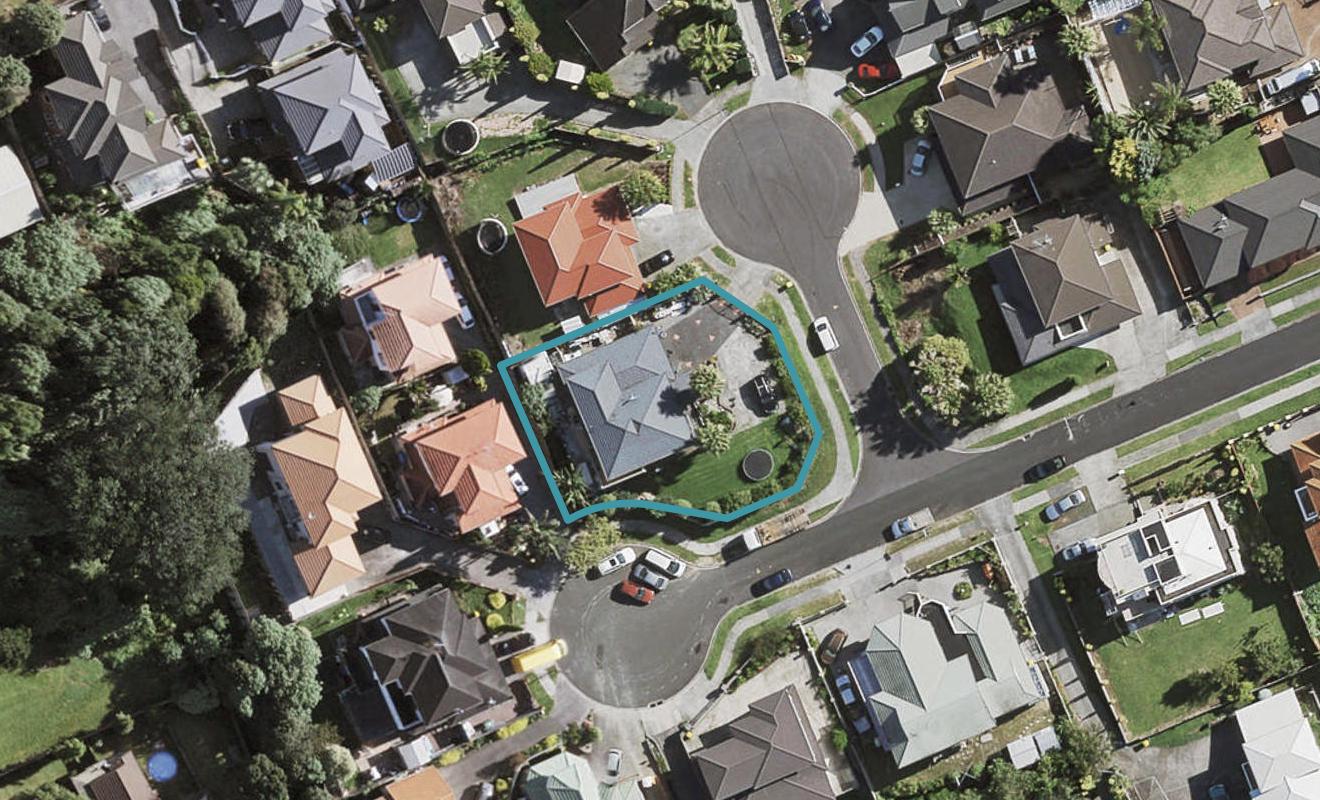 2 Figtree Terrace, Goodwood Heights, Auckland - Carousel 1