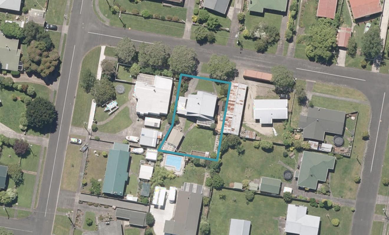 2 Bombay Street, Aramoho, Whanganui - Carousel 1