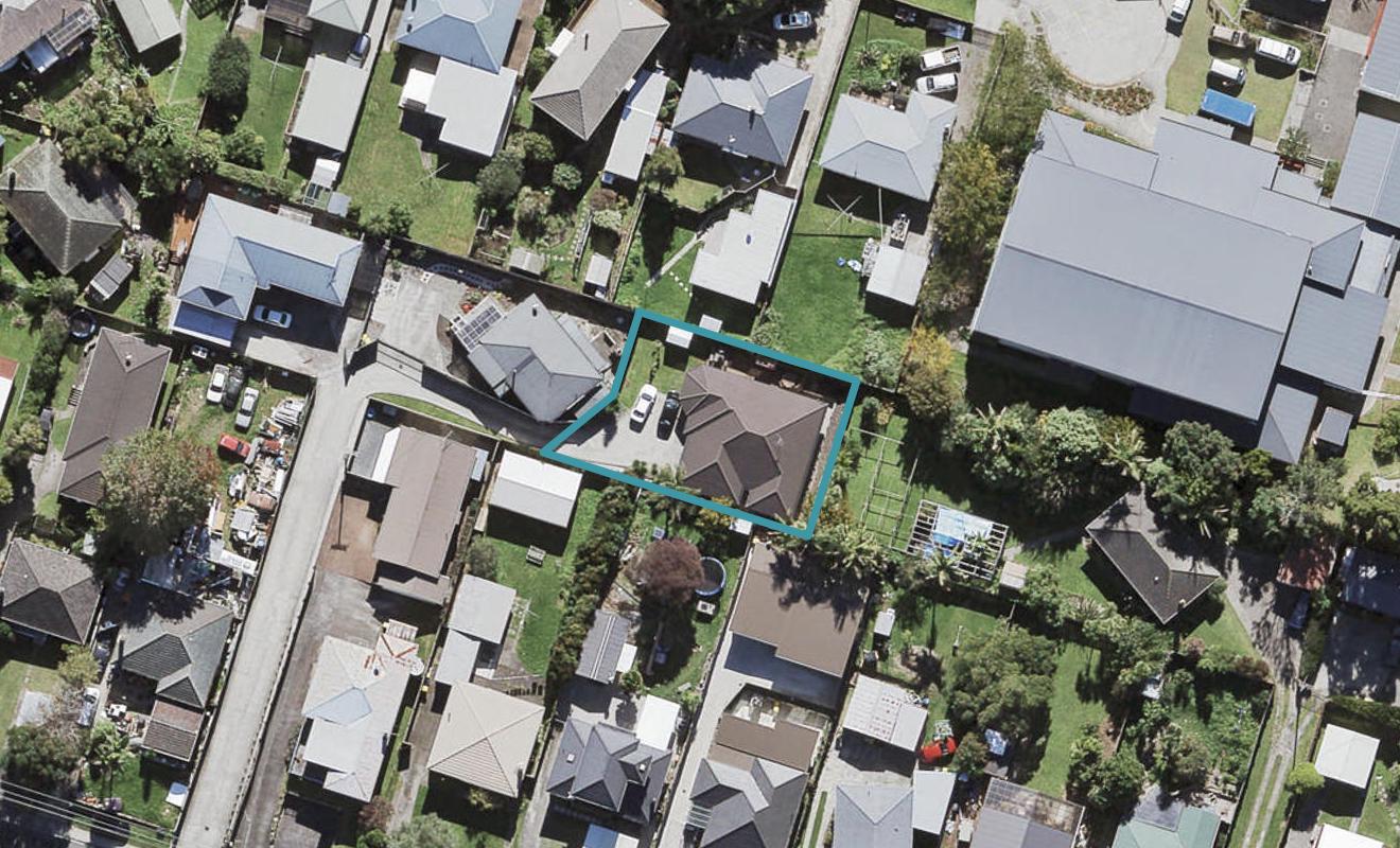 43A Strid Road, Te Atatu South, Auckland - Carousel 1
