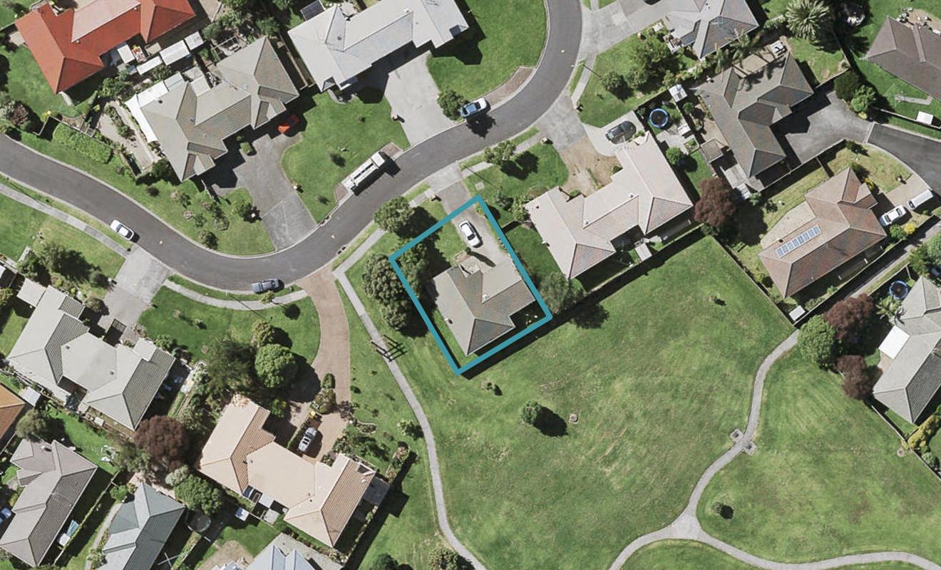 37 Fernbrook Close, Burswood, Auckland - Carousel 1