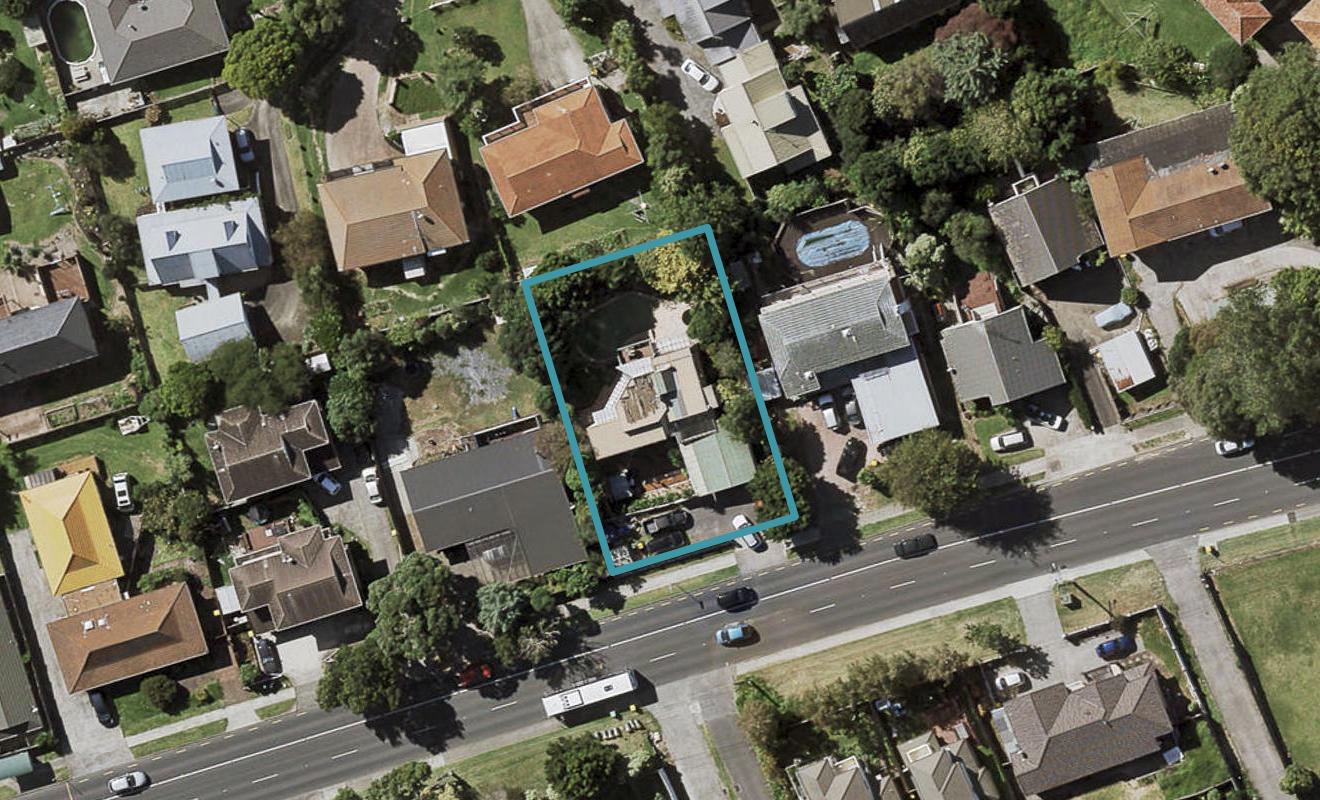 34 Redoubt Road, Goodwood Heights, Auckland - Carousel 1