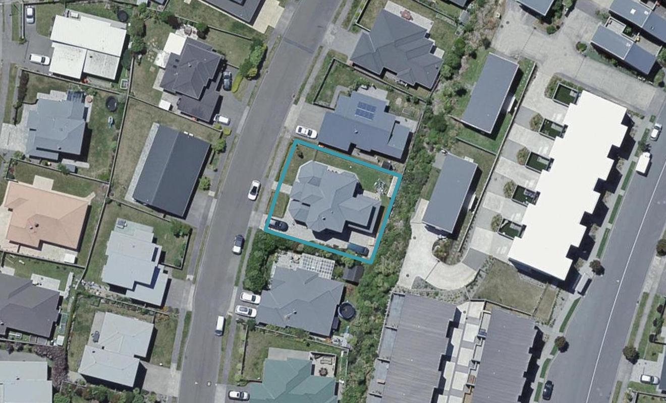 13 Ashwood Street, Woodridge, Wellington - Carousel 1