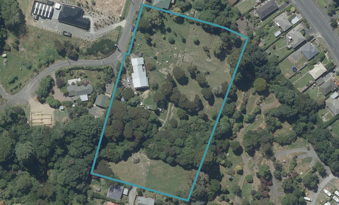 17 Ettrick Street, Glenross, Dunedin - Carousel 1