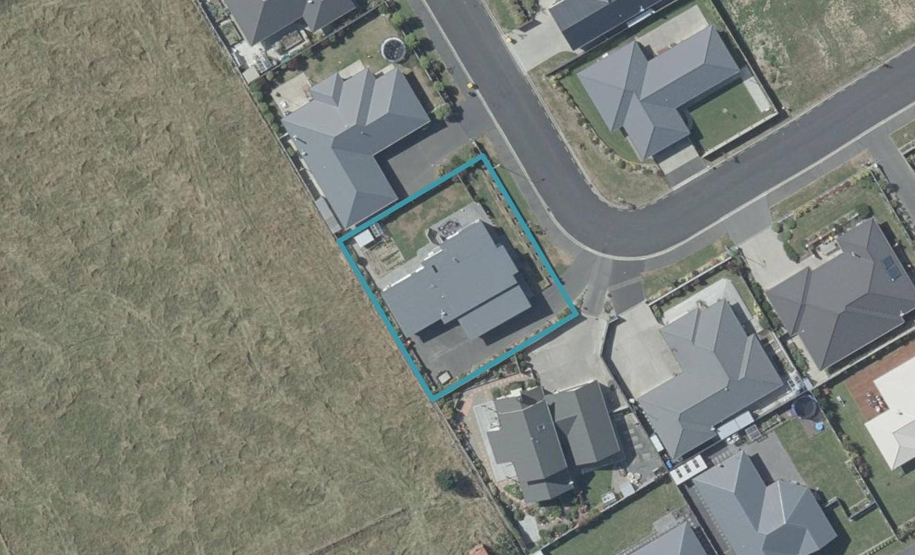 11 Hilltop Crescent, Corstorphine, Dunedin - Carousel 1