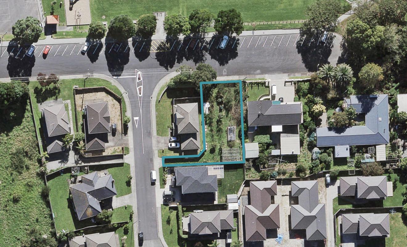 43 Riverglade Parkway, Te Atatū South, Auckland - Carousel 1