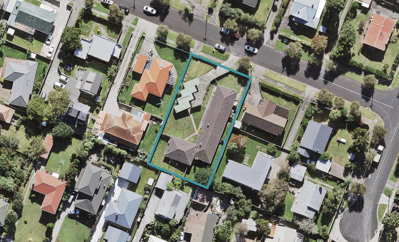 1/6 Rewa Street, New Lynn, Auckland - Carousel 1