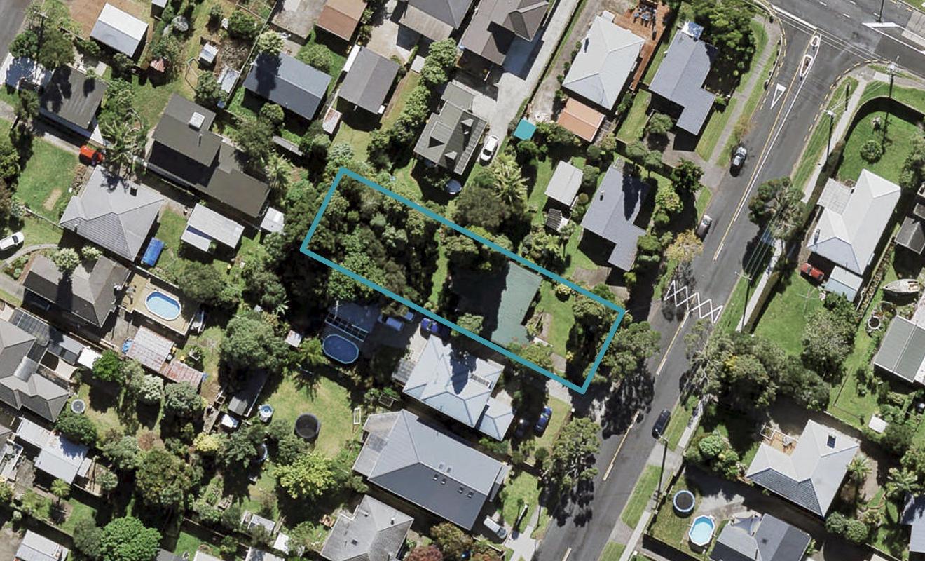 76 Yeovil Road, Te Atatu Peninsula, Auckland - Carousel 1
