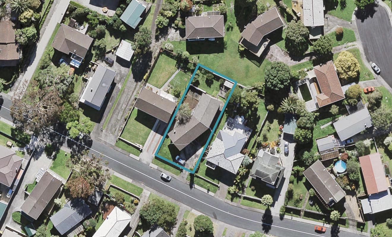 53 Lantana Road, Green Bay, Auckland - Carousel 1