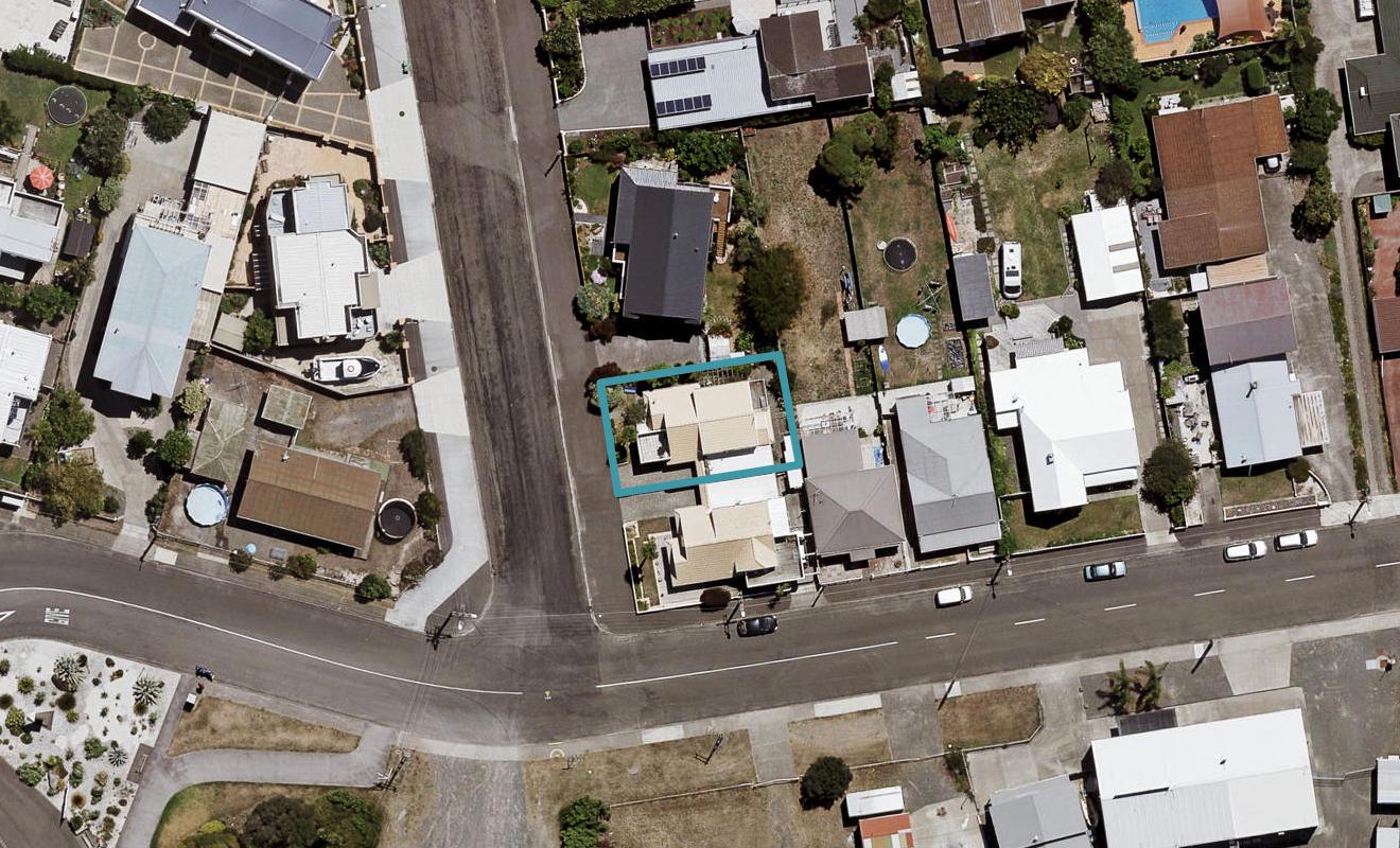 2/15 Meeanee Quay, Westshore, Napier - Carousel 1