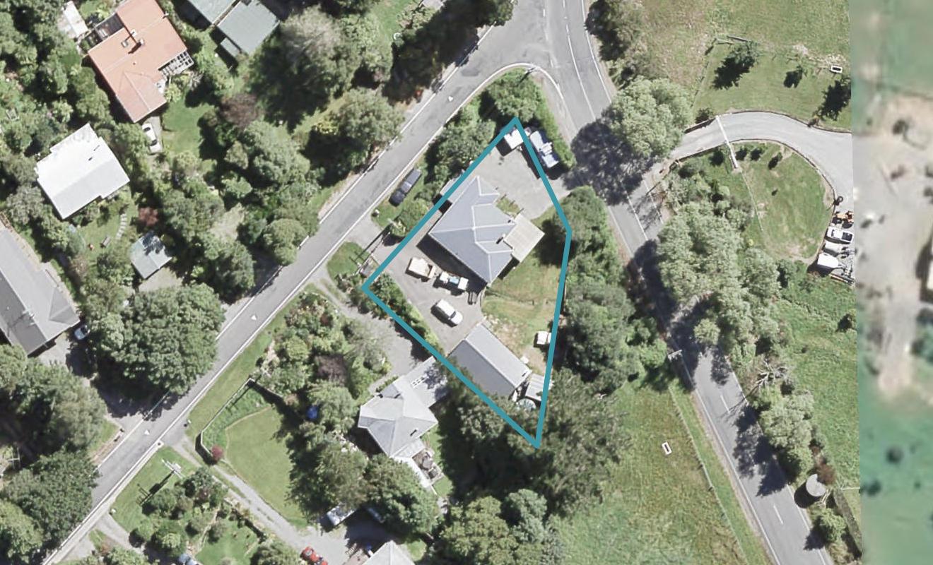 1 Avian Road, Blue Mountains, Upper Hutt - Carousel 1