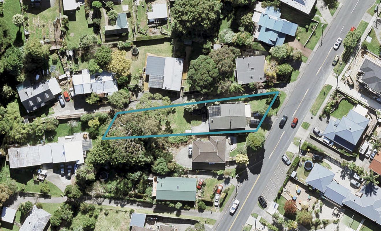142 Deep Creek Road, Torbay, Auckland - Carousel 1