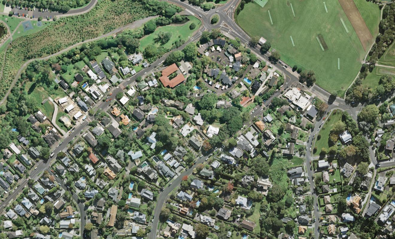 2/0 Seaview Road, Remuera, Auckland - Carousel 1