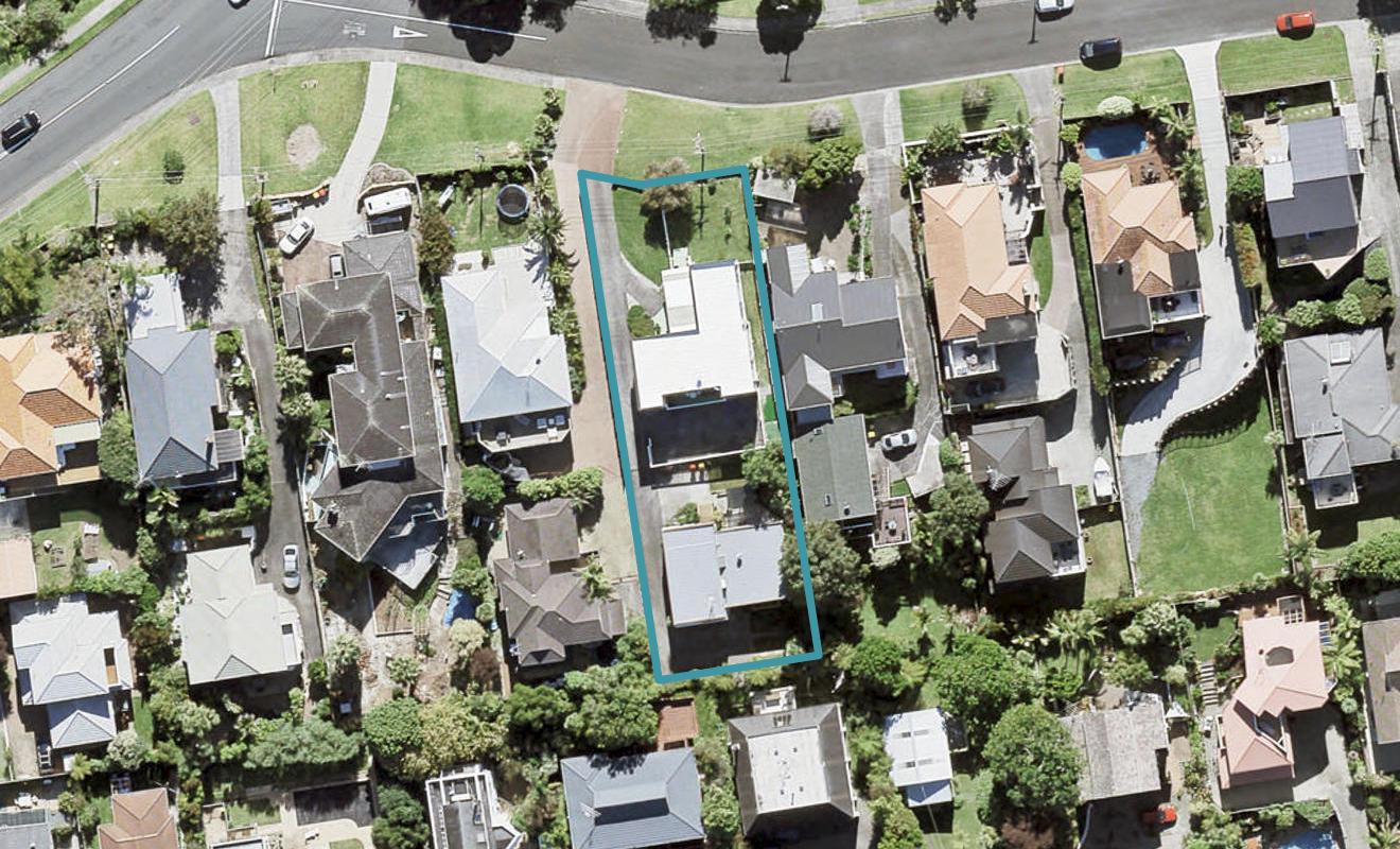 2/7 Ridge Road, Waiake, Auckland - Carousel 1