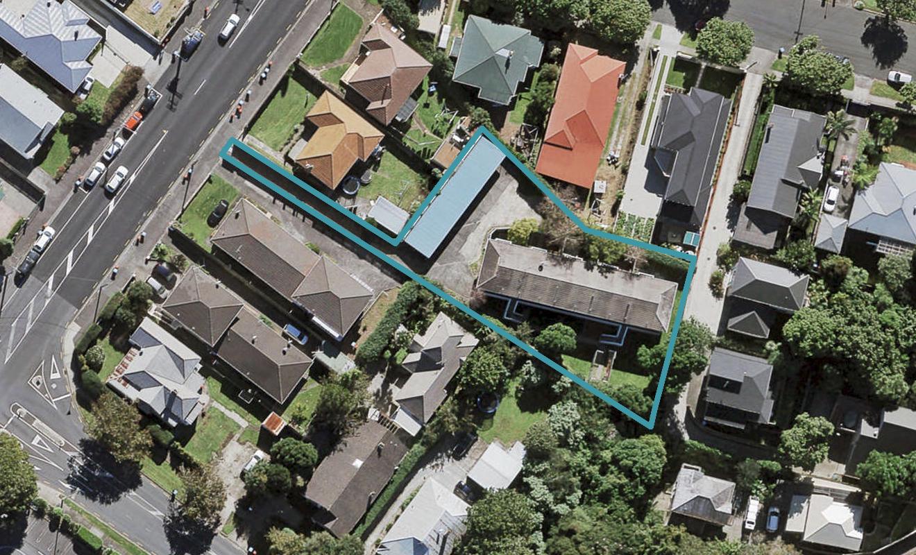 3/42 Morningside Drive, Morningside, Auckland - Carousel 1