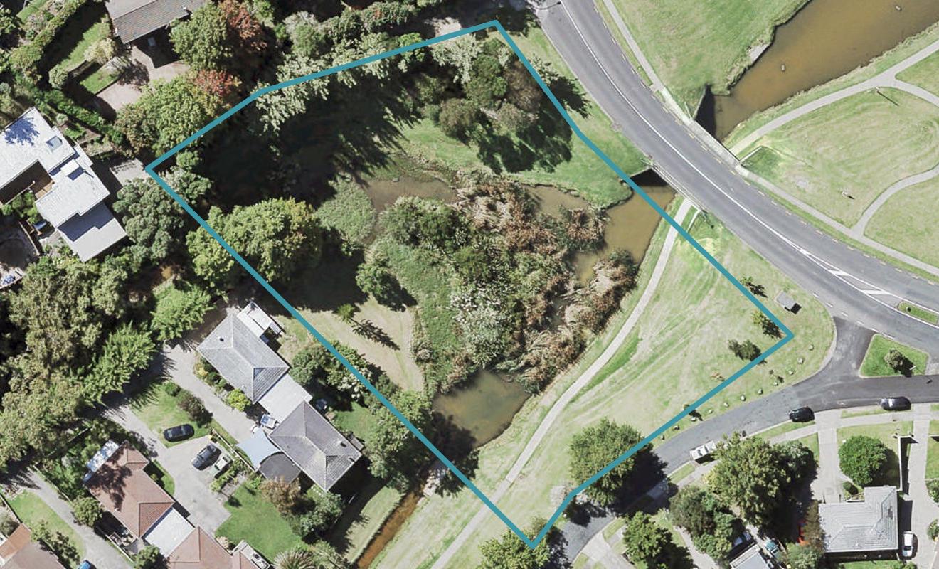 82 Glencoe Road, Browns Bay, Auckland - Carousel 1