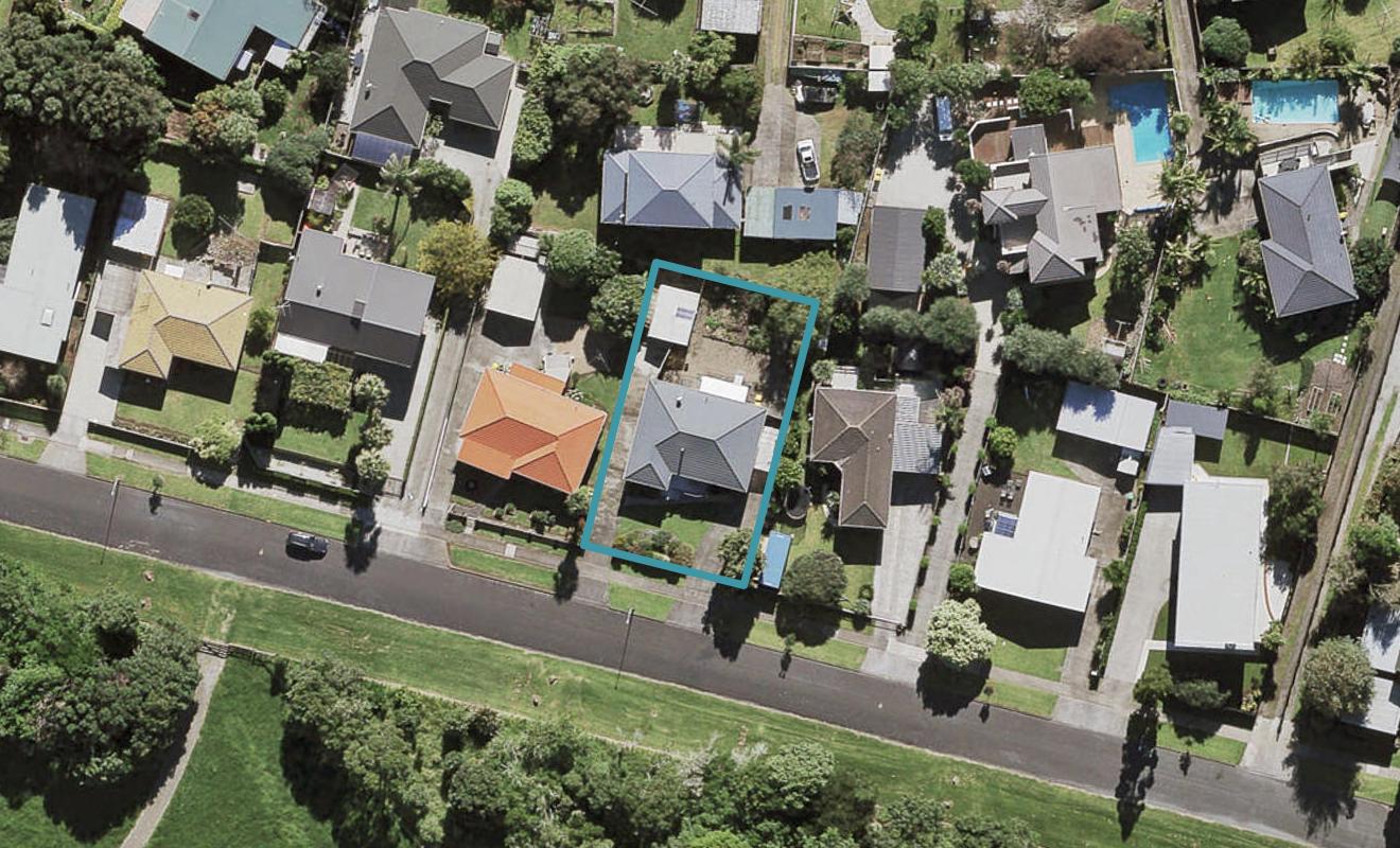 36 Ambury Road, Mangere Bridge, Auckland - Carousel 1