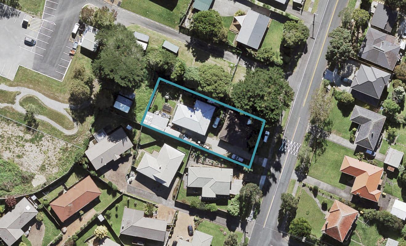 36 Lynwood Road, New Lynn, Auckland - Carousel 1
