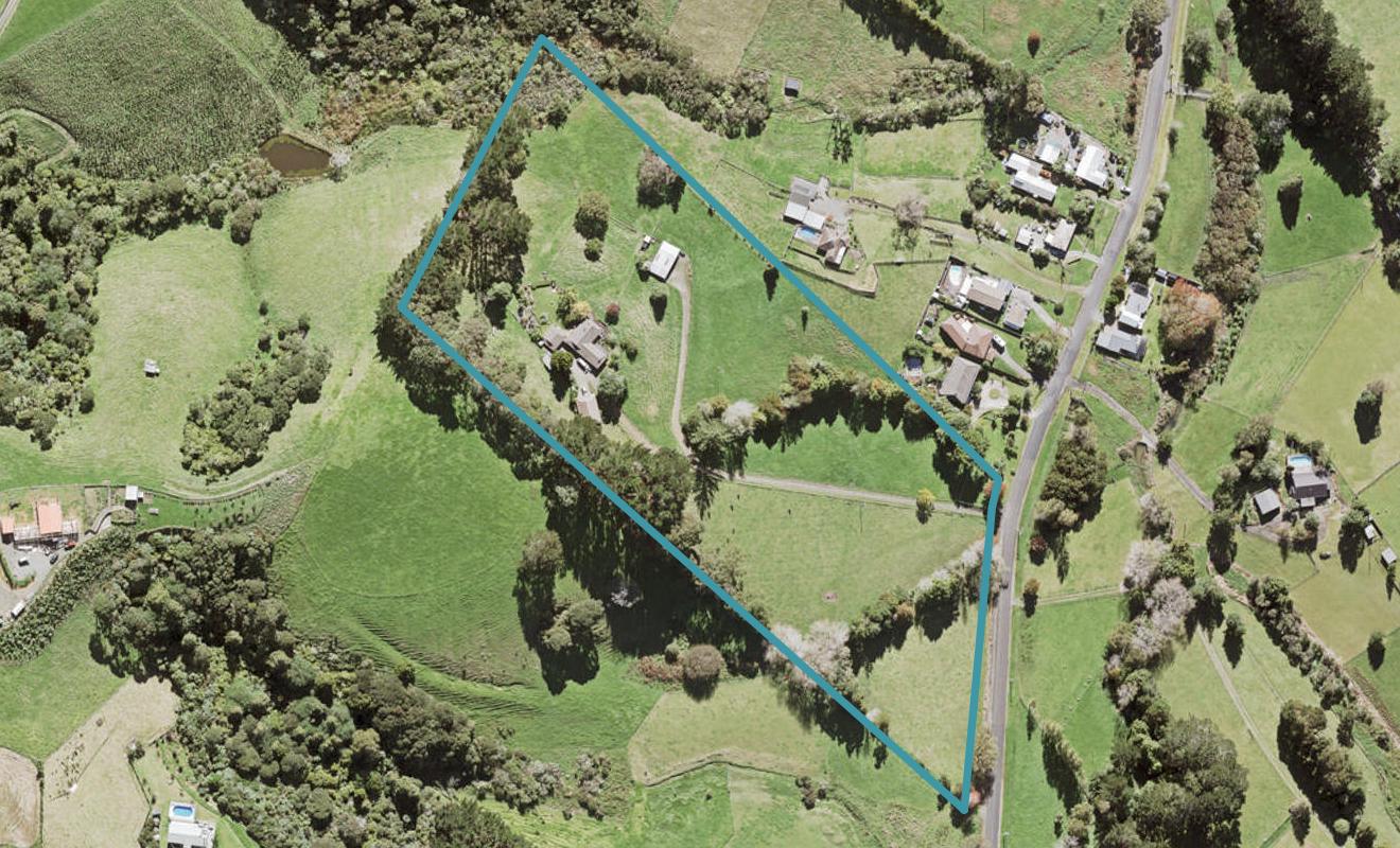 29 Anzac Valley Road, Waitakere, Auckland - Carousel 1