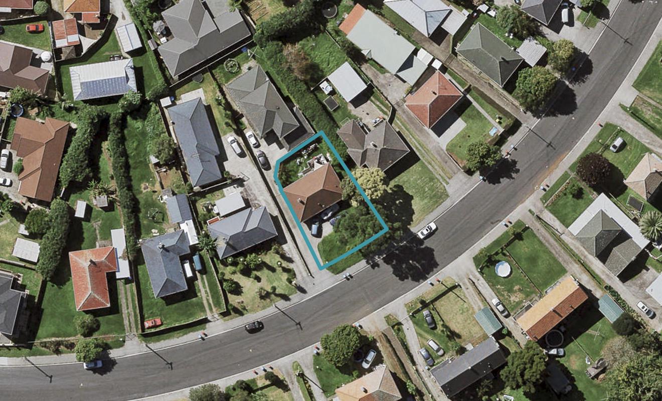7 Coates Crescent, Panmure, Auckland - Carousel 1