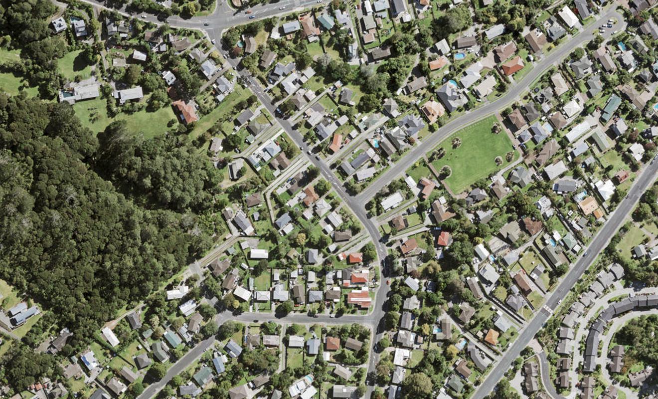 30 Castleford Street, Green Bay, Auckland - Carousel 1
