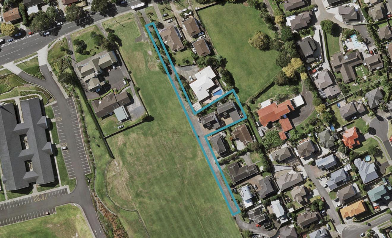 1/8 Wilisa Rise, Goodwood Heights, Auckland - Carousel 1