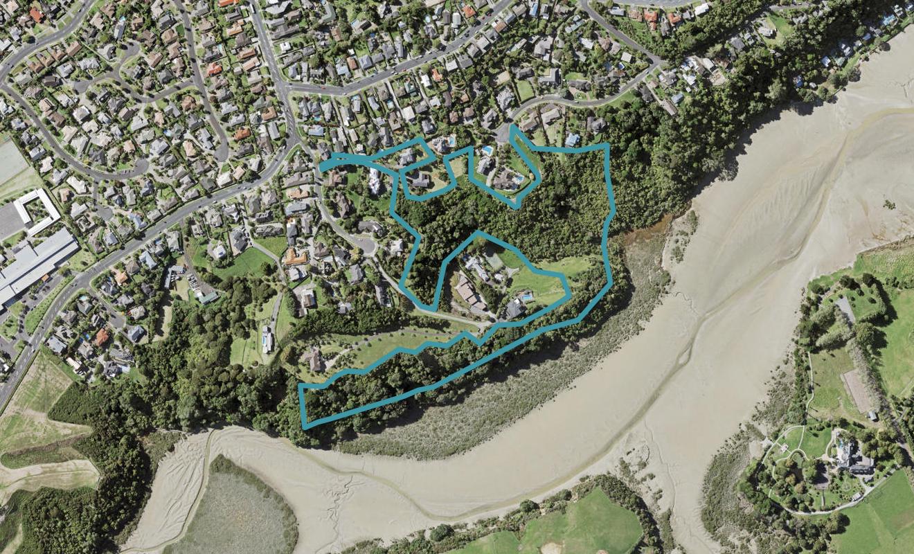 4 Estuary Views, Shelly Park, Auckland - Carousel 1