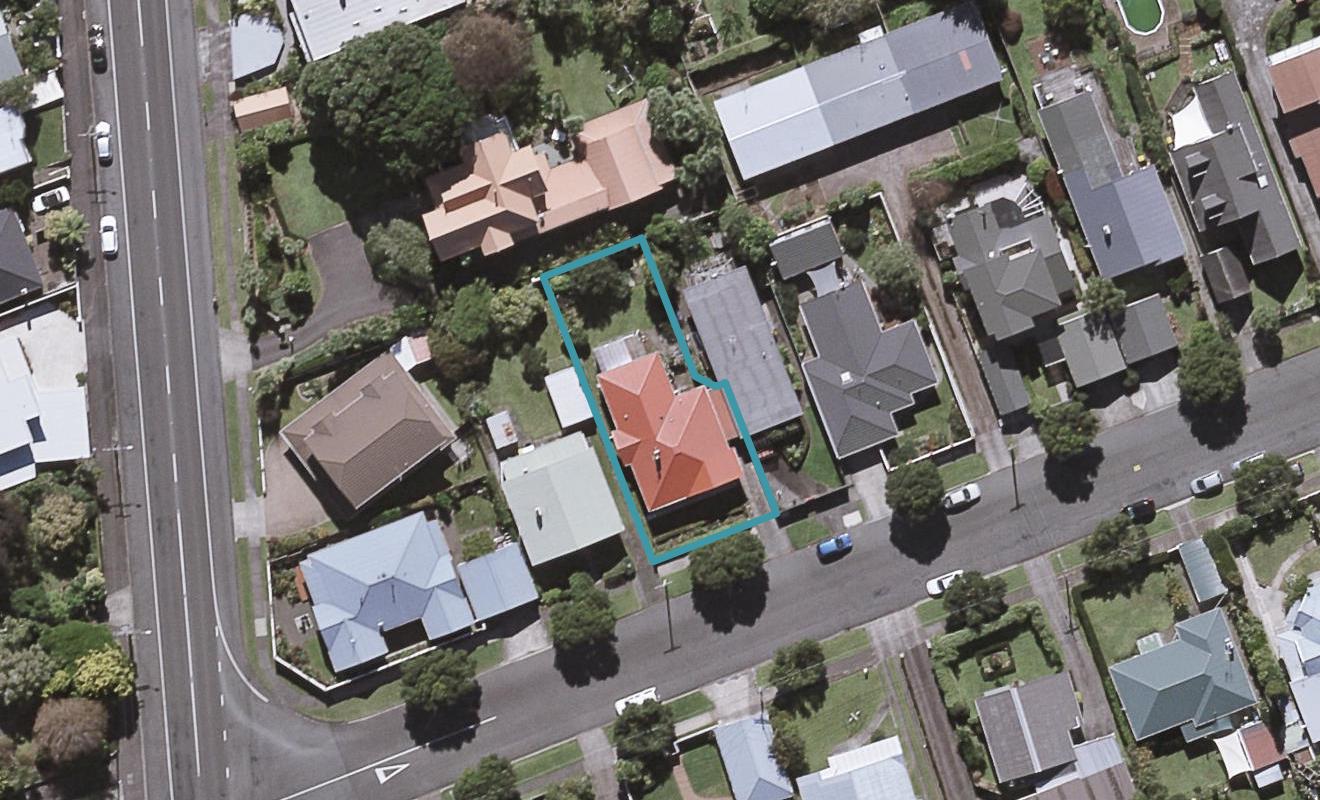 7 George Street, Lower Vogeltown, New Plymouth - Carousel 1