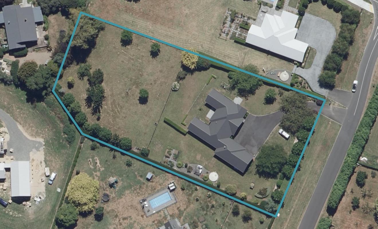 6 Redwood Grove, Tamahere - Carousel 1