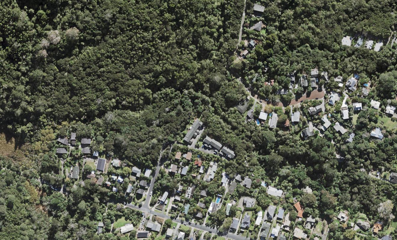 21 Soldiers Bay Place, Birkenhead, Auckland - Carousel 1