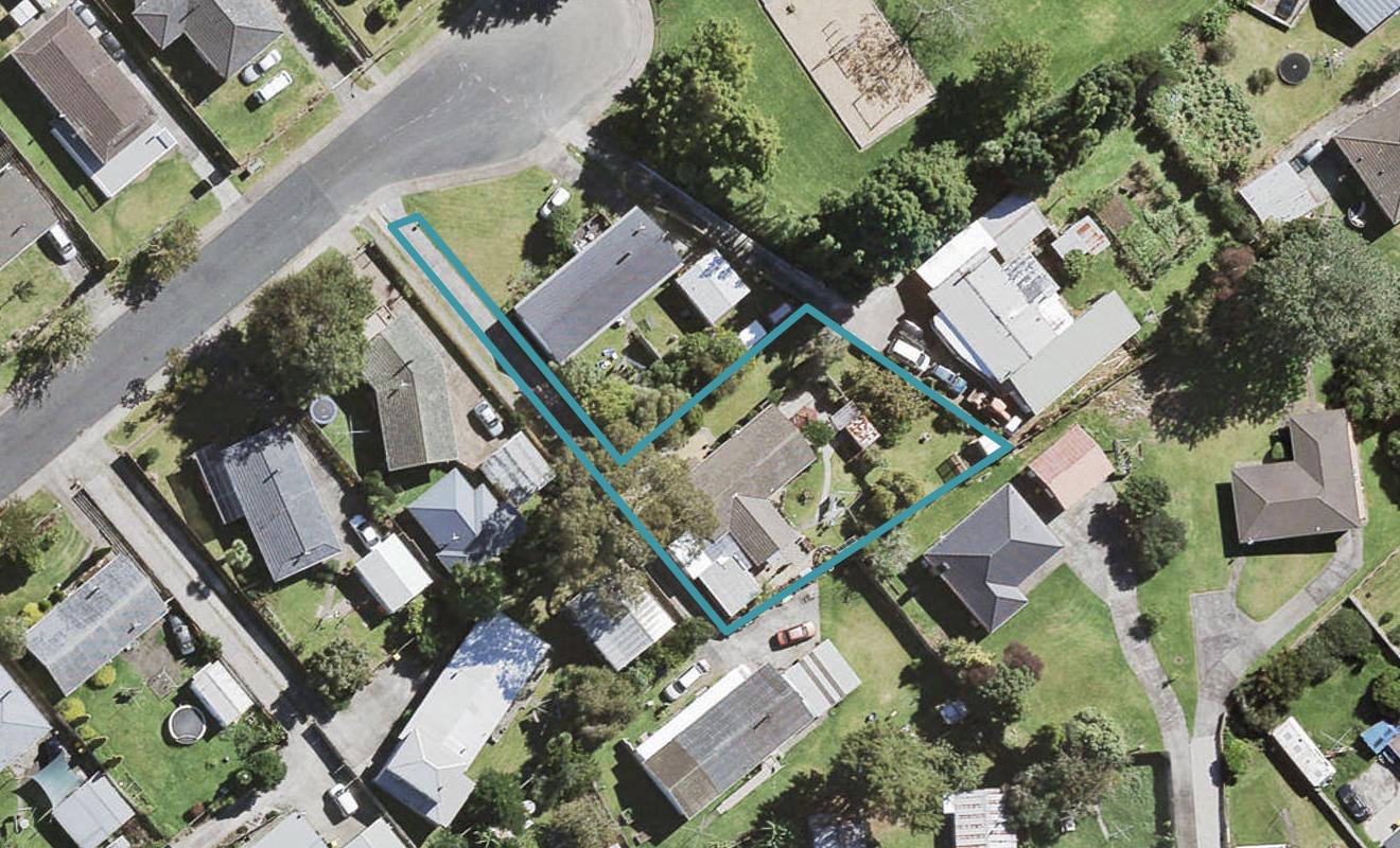 15 Murillo Place, Henderson, Auckland - Carousel 1