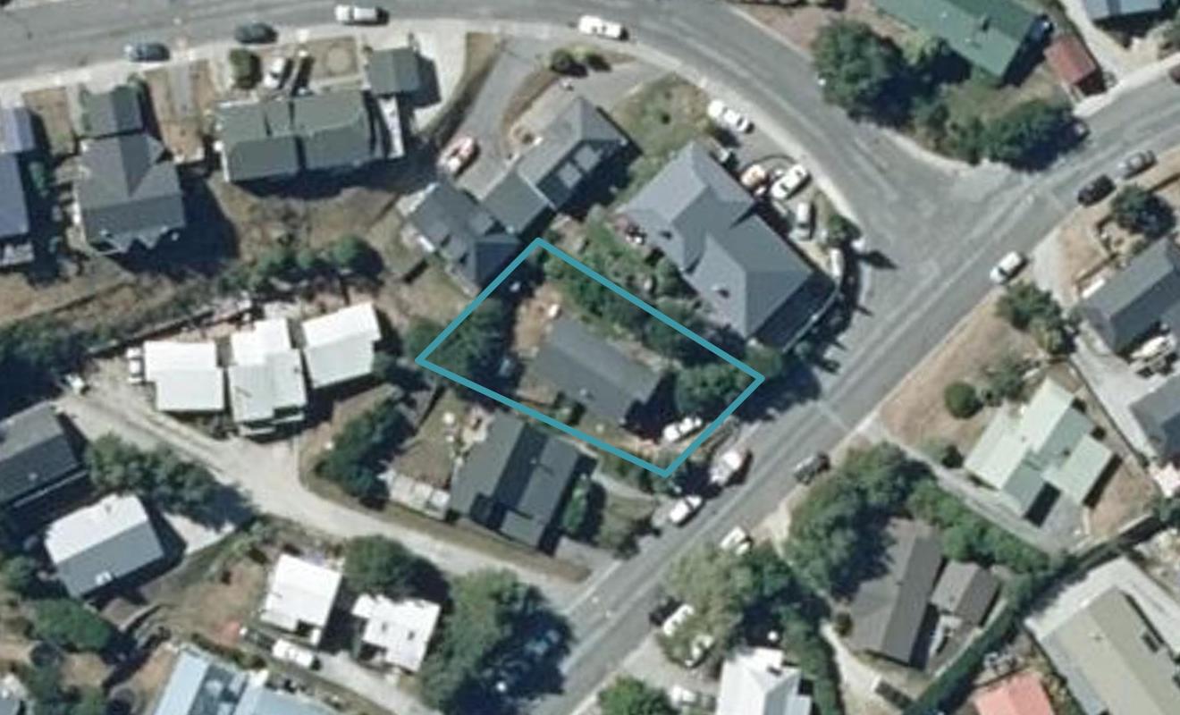 15 Watts Road, Fernhill, Queenstown - Carousel 1