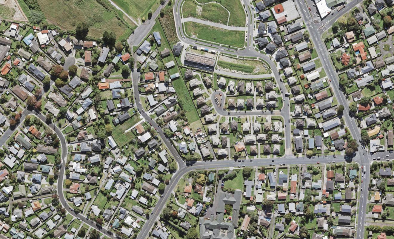 80 Mcleod Road, Te Atatu South, Auckland - Carousel 1